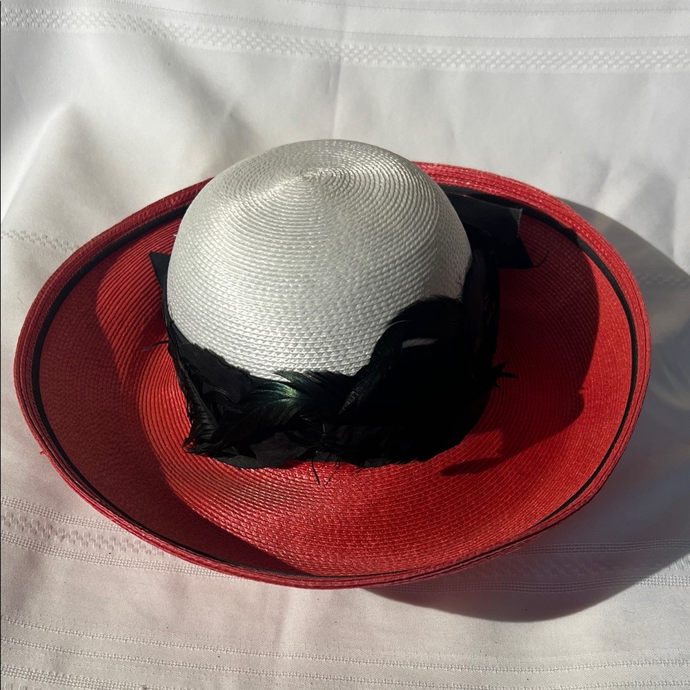 Elegant Vintage Red and White‎ Women's Hat